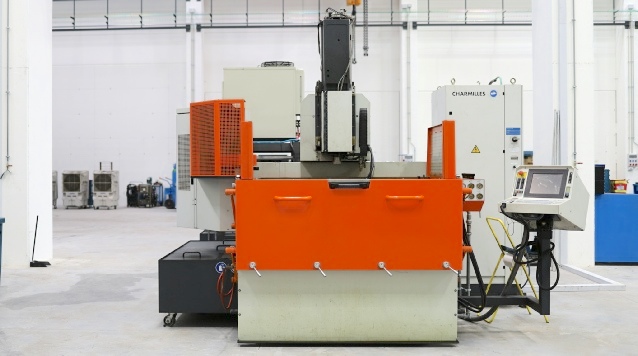 DECKEL MAHO DMU 80T