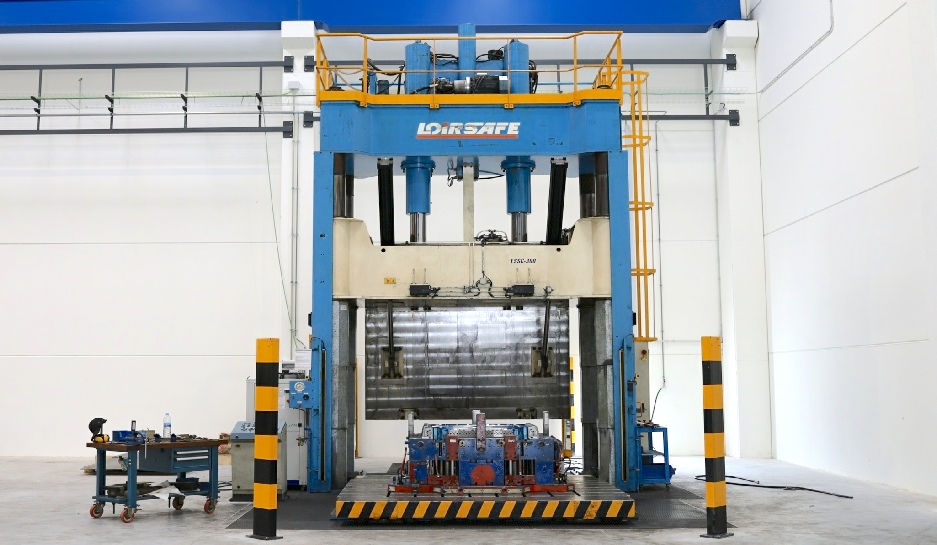 DECKEL MAHO DMU 80T